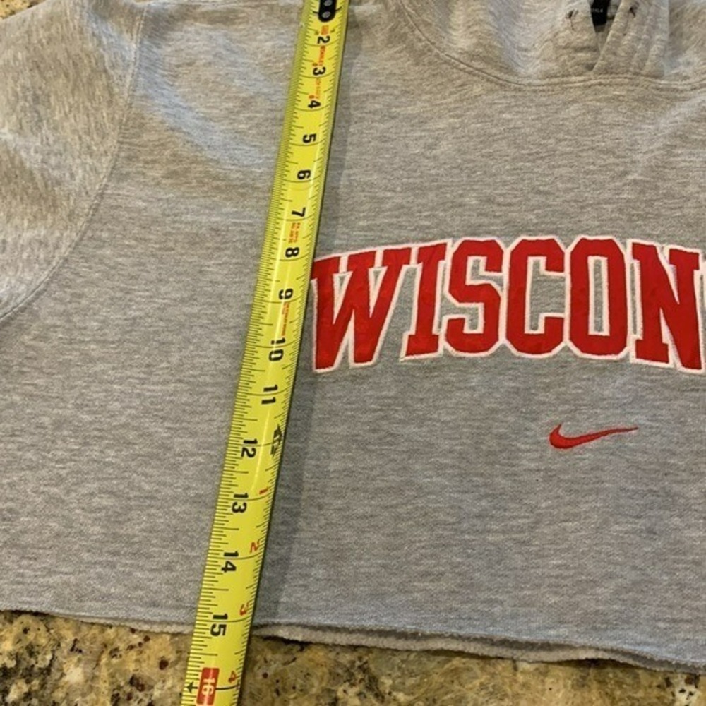 Nike Wisconsin Sweatshirt Cropped Gray Hoodie Vintage Badgers - Picture 6 of 7